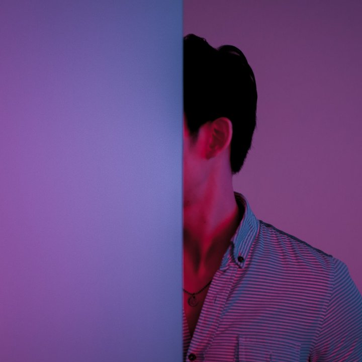 man-purple-corner-hybrid-headless